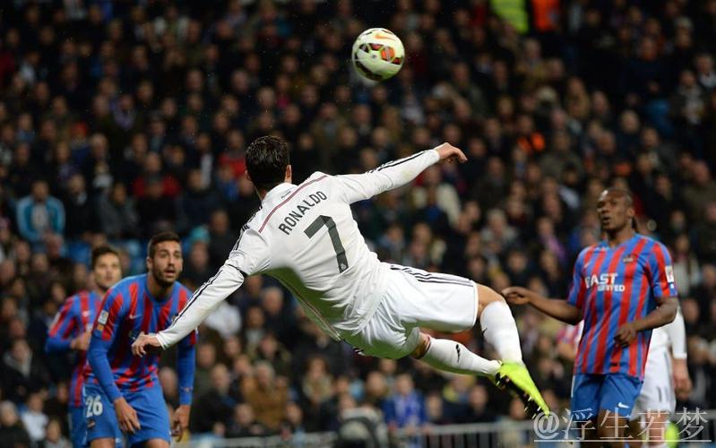 巨星凌空绝杀拯救皇马!挥拳怒吼热拥安帅场面震撼 巨星凌空绝杀拯救皇马!挥拳怒吼热拥安帅场面震撼